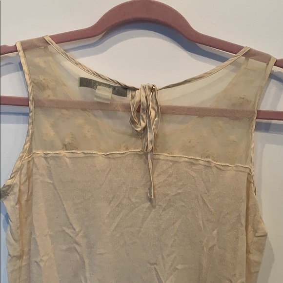 2 for $20 Silk rose detailing top - Picture 5 of 6